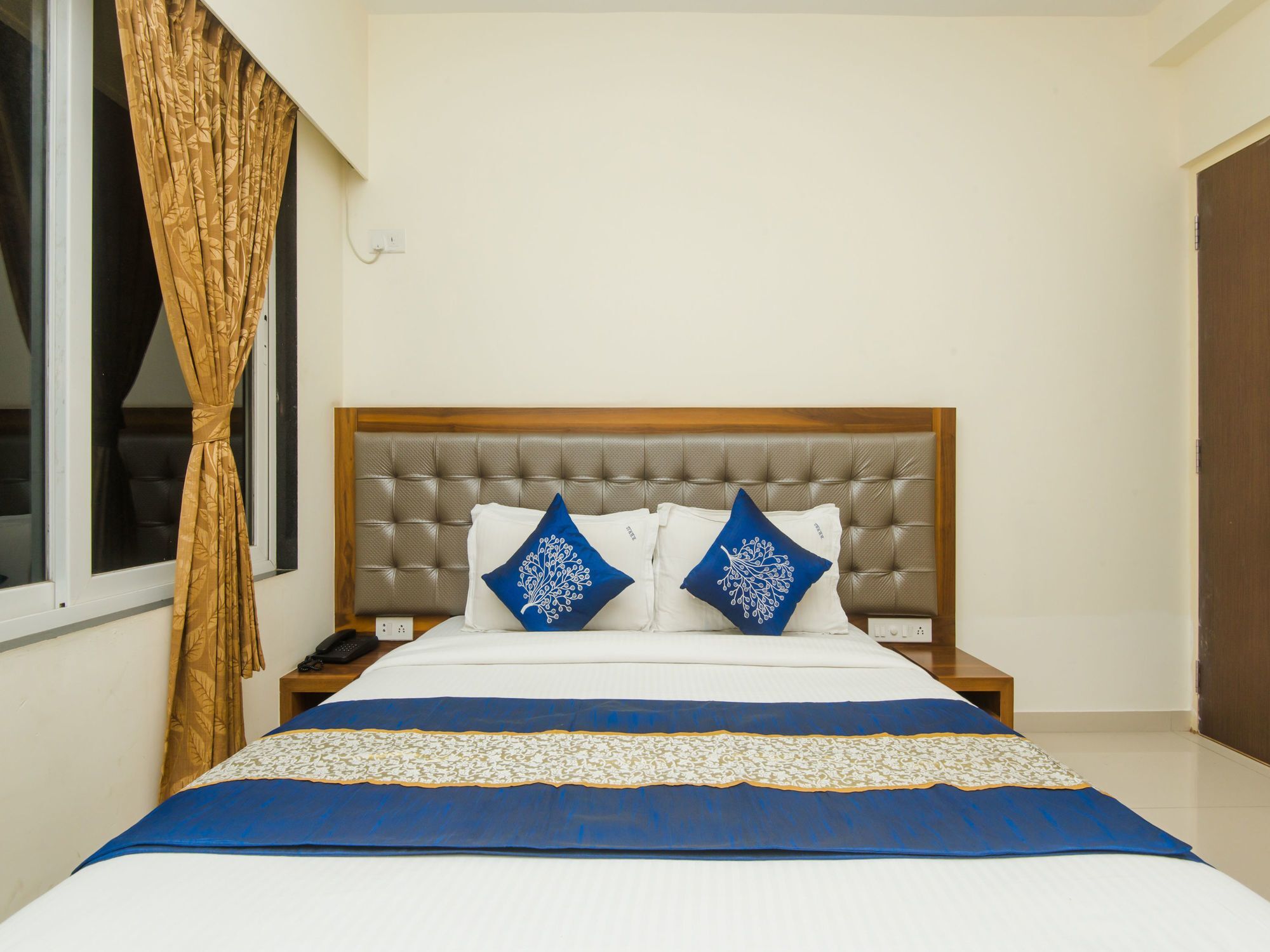 Oyo 11441 Hotel Blue Bells Residency Bombay Eksteriør billede