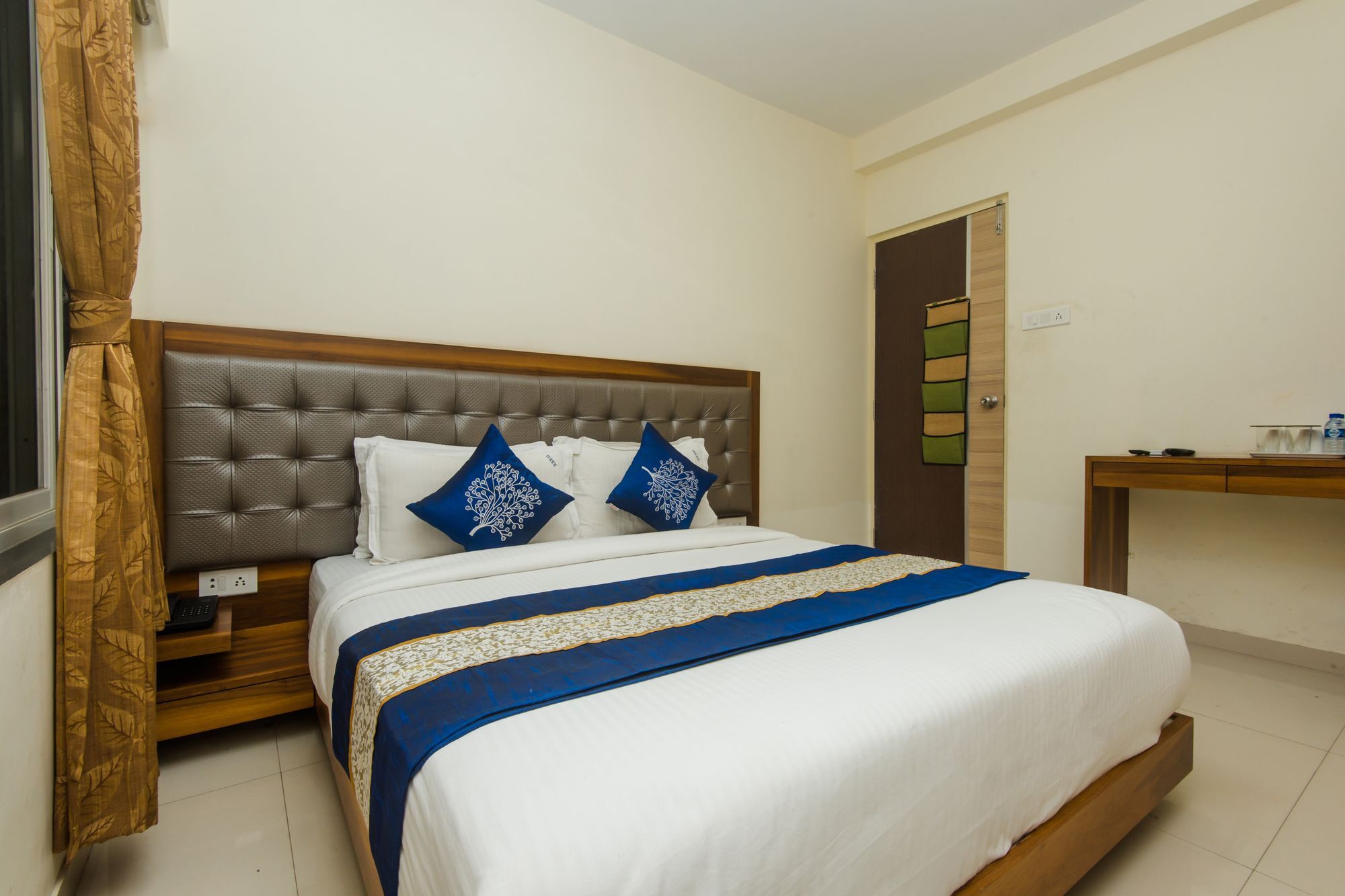 Oyo 11441 Hotel Blue Bells Residency Bombay Eksteriør billede