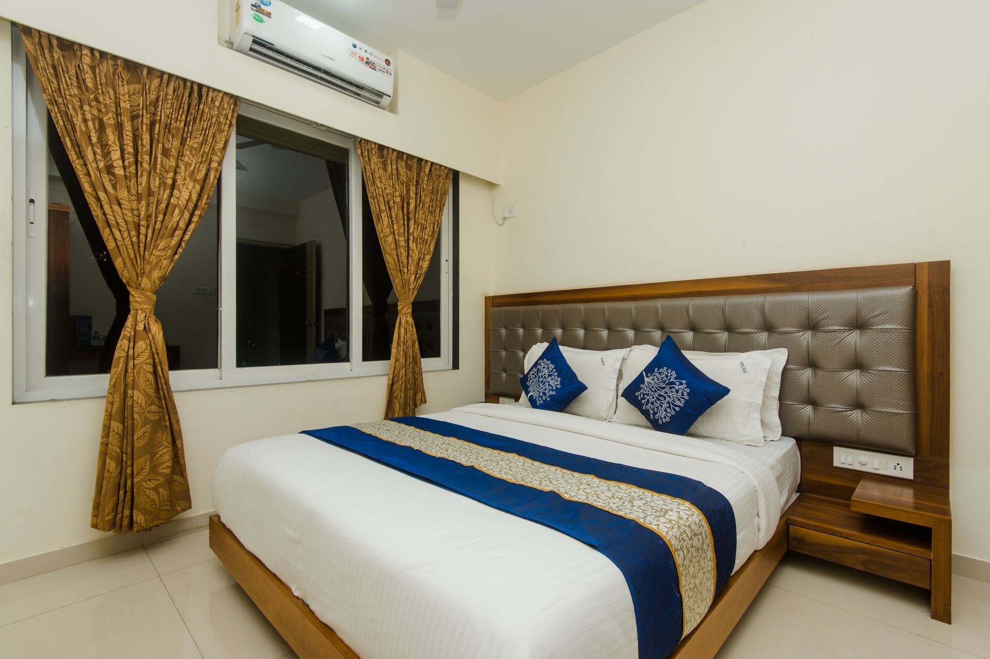 Oyo 11441 Hotel Blue Bells Residency Bombay Eksteriør billede